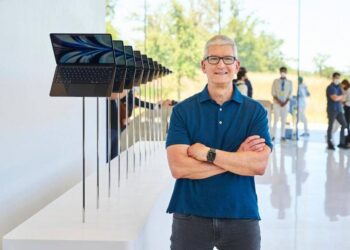Tim Cook torna a parlare di attualità in una nota ai dipendenti Apple