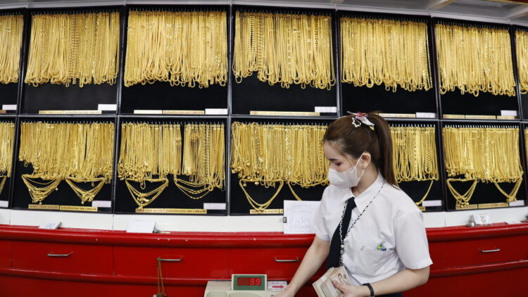 L’oro supera per la prima volta quota 5.000 dollari, per l’incognita Trump