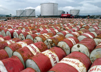 Il petrolio frena in Asia su negoziati Usa-Iran, a -3,27%