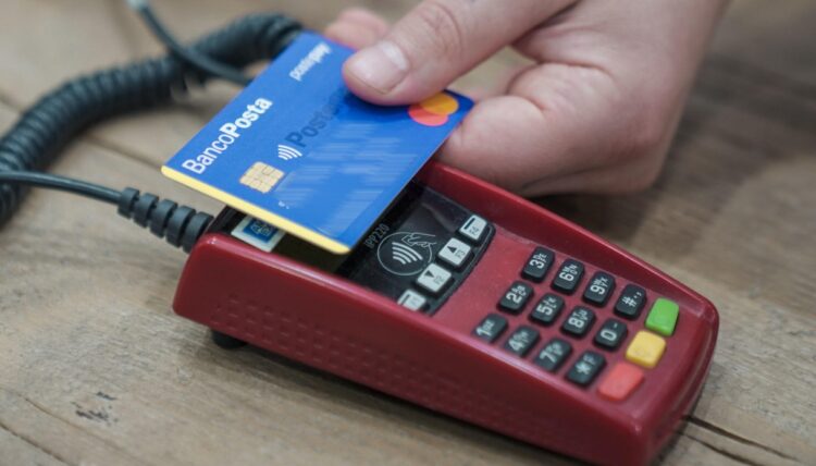 Pos, costi su del 22% per gli esercenti ma l’Italia è tra i Paesi con più terminali