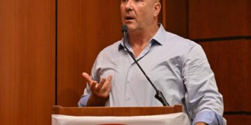 Bandecchi: “Nulla in comune con Vannacci, non c’entro con estrema destra”