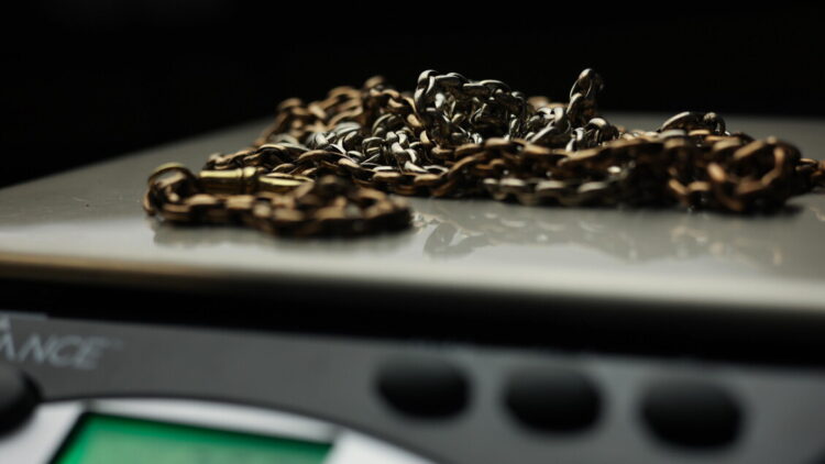 Boom compravendite ai ‘compro oro’. Prezzi gioielli +21,6%