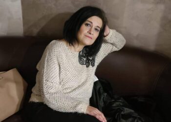 Uccisa dall’ex, il femminicida era ai domiciliari. Il braccialetto elettronico sarebbe arrivato domani