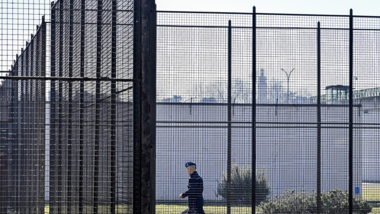 Mattarella allarme carceri, ‘i suicidi sconfitta dello Stato’