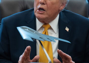 Media: ‘Trump valuta l’invio di migliaia di soldati in Medio Oriente’