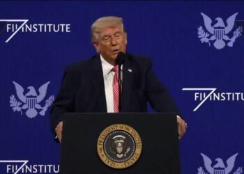 Trump: “L’Iran deve aprire lo Stretto di… Trump”