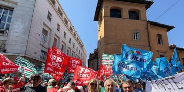 Sindacati, ‘decreto Pa regalerà 1,3 miliardi a sanità privata senza rinnovi dei Ccnl’