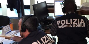 Donna di 35 anni trovata morta in casa a Como, indaga la polizia