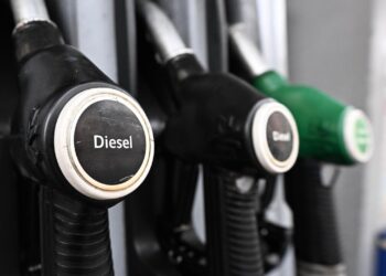 Governo al lavoro sui carburanti, allo studio anche accise mobili