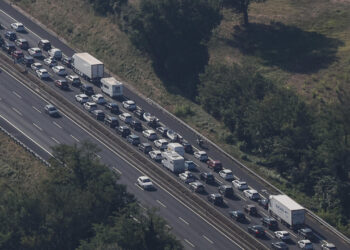 Patenti a 17 anni e modifiche alle multe, novità in arrivo al codice