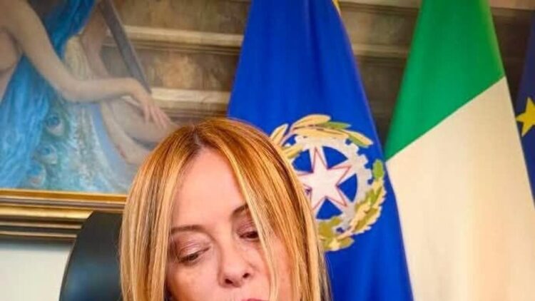 Meloni, sospendiamo Schengen ma attenti a limitare l’impatto sul turismo