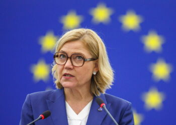 Ue, dal 2 agosto scatta la vigilanza sull’AI Act. Scure sui deepfake