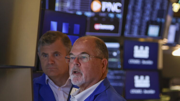 I rendimenti del T-bond decennale Usa salgono al 5,13%, massimi dal 2007