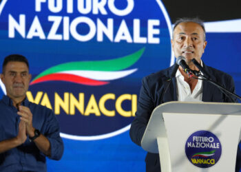 Vannacci nel cuore della Reggio a guida forzista, ‘siamo la destra vera’