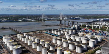 Il petrolio chiude in calo a New York, a 94,97 dollari