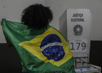 Brasile, sondaggio Quaest/Globo Flávio Bolsonaro avanti su Lula al ballottaggio