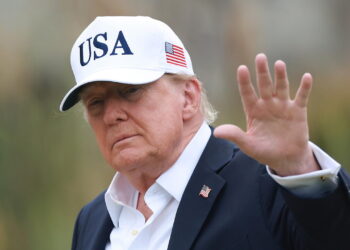 Trump, ‘contro l’IA c’è cospirazione, unico argine che serve è un presidente forte’