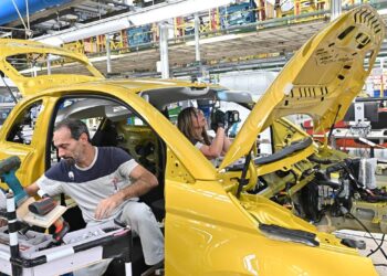 Stellantis ha chiesto la cassa integrazione per 1.074 operai di Mirafiori