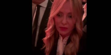 Moda, Meloni alla cena di gala a Palazzo Reale a Milano: “Il governo è vicino al settore”